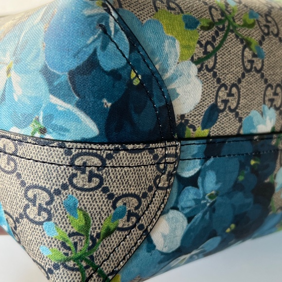 Gucci | GG Blooms Small Reversible Tote - Picture 8 of 14